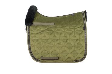 MATTES Dressur Schabracke KF25/05 Crystal Samt olive mit Lammfell und Rand vorne 