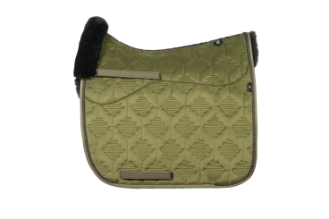 MATTES Dressur Schabracke KF25/05 Webkordel Samt olive mit Lammfell und Rand vorne 